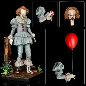 Figura de acción de Pennywise de la película It: Capítulo Uno, versión femenina, modelo de exhibición, edición brasileña de PVC - Product Image 2