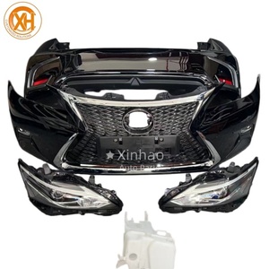 Kit carrosserie pour Lexus CT200h : pare-chocs avant et arrière modifiés, calandre, phares - Product Image 2