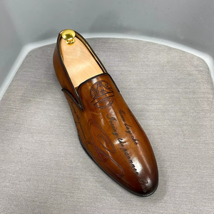 Nouvelles Chaussures en Cuir Peintes à la Main <span class=keywords><strong>Style</strong></span> <span class=keywords><strong>Italien</strong></span> de Haute Qualité pour Hommes, Chaussures de Ville Formelles Mocassins à Enfiler pour Hommes - Product Image 5