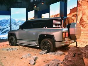 มองขึ้นไปที่ U8 2023 รถยนต์หรู ราคาโรงงาน ประหยัดน้ำมันอย่างยิ่ง ดีไซน์ภายนอกโดดเด่น ห้องโดยสารหรูหราสำหรับการเดินทางระดับผู้บริหาร - Product Image 3