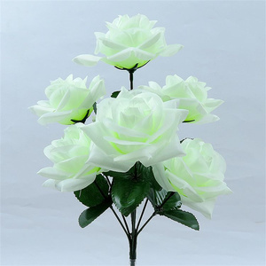 Bouquet de roses artificielles en soie rose, 7 têtes, grand format, fait main, pour décoration, vente en gros à Yiwu - Product Image 3