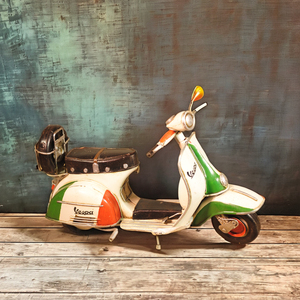 Modellino di Moto in Ferro Battuto Artigianale in Scala 1:12, Imitazione Antica, per Decorazioni Domestiche - Product Image 1