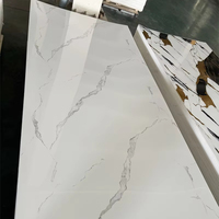 {"defaultLocale":null,"langAndValueMap":{"fr_FR":{"autoTranslate":true,"value":"Feuille de PVC marbrée UV avec un design floral moderne - Imperméable et ignifuge pour salle de bain, escalier, maison et salon","translateEngineVersion":"AE_TRANS"}}}