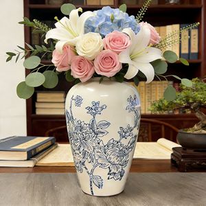 Nouveau vase de table en céramique bleu et blanc style nordique pour anniversaire, arrangement floral pour salon, décoration artistique classique pour la maison - Product Image 1