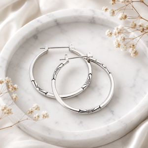 Orecchini a Cerchio Floreali Argento per Donne, Gioielli Vintage Ispirati con Design Unico a Fiore - Product Image 2