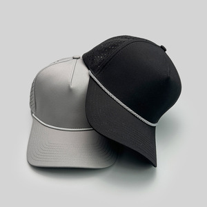 Casquette personnalisée en nylon imperméable à 5 panneaux avec découpe laser en forme de goutte d'eau et boucle en cuivre doré, fabriquée par Meilin - Product Image 2