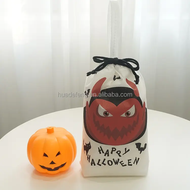 Halloween Handle Non Woven Material Adorable Gost Imitations Kids Love Candy Packaging Bag