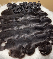 Vente en gros de mèches de cheveux humains vierges bruts indiens, cuticules alignées, qualité 9A 10A 12A, noir naturel