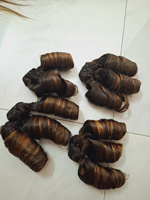 Extensions de cheveux vierges bruts courts du Vietnam Boucles rebondissantes avec teinture brune Highlight Tressage Hair Bundle