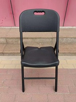 Ağır beyaz HDPE katlanır sandalyeler 650 Lbs ağırlık kapasitesi açık toplantılar partiler ve etkinlikler için istiflenebilir ve taşınabilir