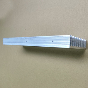 ฮีทซิงค์อะลูมิเนียม 76x22x240 มม. แบบอัดขึ้นรูปด้วยเครื่อง CNC สำหรับไฟ LED และการระบายความร้อนแผงวงจรพีซี - Product Image 3