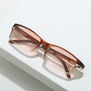 نظارات قراءة مرنة XB1020 بإطار مربع وعدسات ملونة لتصحيح قصر النظر للنساء - Product Image 3