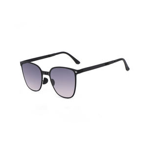 Nouveauté AI-MICH, Lunettes <span class=keywords><strong>de</strong></span> <span class=keywords><strong>soleil</strong></span> UV400 avec logo personnalisé, Lunettes <span class=keywords><strong>de</strong></span> <span class=keywords><strong>soleil</strong></span> polarisées classiques en plastique promotionnelles - Product Image 6