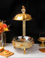 Ensemble de buffet de luxe décoratif et élégant, avec chauffe-plat suspendu doré en acier inoxydable