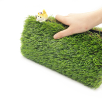 Pemasok Profesional Rumput Hanwei Rumput Rumput Palsu Rumput Sintetis untuk Lanskap Taman 4 Warna
