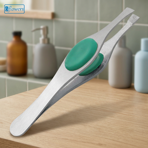 Pince à épiler à pointe inclinée, poignée confortable, design classique avec votre propre nom et logo - Product Image 3