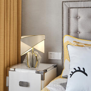 Lampe de table de chevet de style rétro américain de luxe avec abat-jour en tissu - Product Image 6