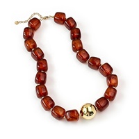 Collier à perles carrées en acrylique colorées, chaîne en acier inoxydable, perles plaquées or, bijoux pour femmes, cadeaux
