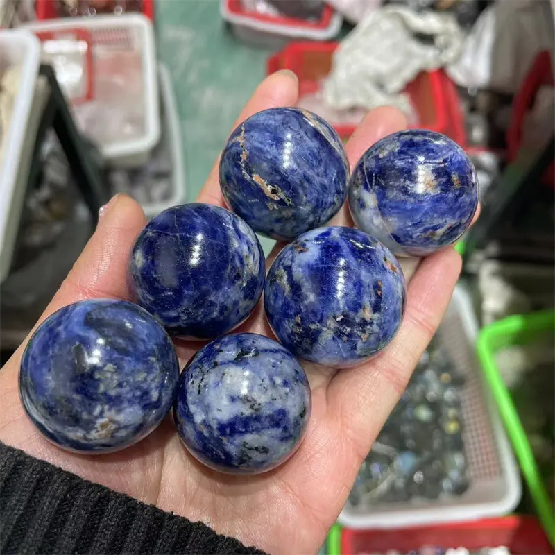 Nieuwkomers 30-40Mm Kristallen Bal Genezende Stenen Natuurlijke Blauwe Sodaliet Kristallen Bollen Voor Geschenk