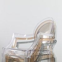 Chaise Fantôme Transparente en Acrylique Cristal pour Événements – Location en Gros pour Banquets de Style Victorien