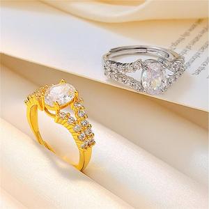 Anello Aperto Regolabile con Quattro Punte e Pietra Colorata, Anello Decorativo da Dito per Donne - Product Image 6