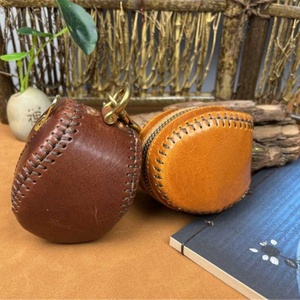 Monedero de Cuero Genuino de Primera Capa de Piel de Vaca Cosido a Mano con Temática de Béisbol Retro, Cartera para Monedas y Llaves - Product Image 2