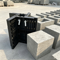 Moules à colonnes carrées en plastique et acier réglables et réutilisables pour le coulage de béton