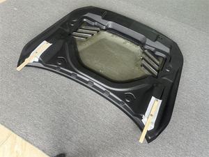 Couvercle de <span class=keywords><strong>moteur</strong></span> pour <span class=keywords><strong>Bmw</strong></span> G87 <span class=keywords><strong>M2</strong></span> Série 2 G42 M240 Capot de <span class=keywords><strong>moteur</strong></span> avant en fibre de <span class=keywords><strong>carbone</strong></span> sèche Style V - Product Image 3