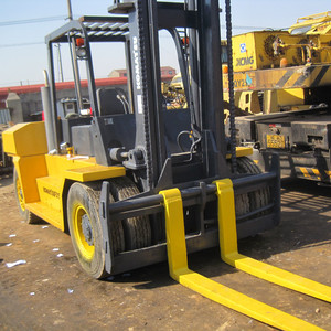 Montacargas Diésel Komatsu FD150 Usado, 15 Toneladas, Mástil de Dos Etapas, Neumáticos Sólidos, Original Japonés, Tracción en las Cuatro Ruedas, Operación con Asiento - Product Image 3