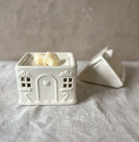 Diffuseur de brûleur à huile en céramique blanc Gingerbread House Diffuseur d'arôme en céramique de parfum d'huile essentielle