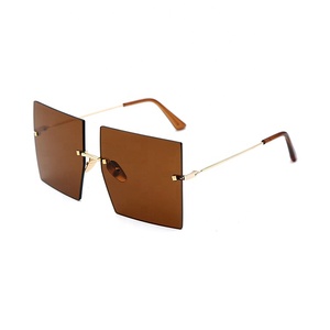 2019 mode luxe marque métal carrés nuances sans monture claires lunettes de soleil femmes surdimensionnées - Product Image 3