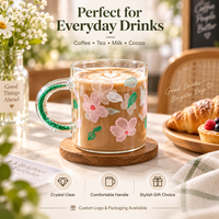 Mug Kaca Bunga Kustom Gagang Kristal 400ml Aman untuk Makanan Kemasan Kotak Putih OEM ODM Grosir Partai Besar Hadiah Pribadi Peralatan Kaca