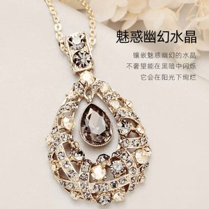 Luxury Water Drop Pendant Necklace Champagne Gold For Women Sweater Chain Elegant Fashion Jewelry Accessory - Product Image 3