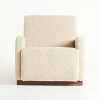 Canapé de salon minimaliste Wabi-Sabi moderne avec base en bois massif et accoudoirs larges et courbes