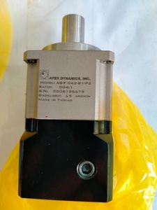 Accesorio Electrónico - Reductor AB090-010-S2-P2 con Motor Rojo - Product Image 1