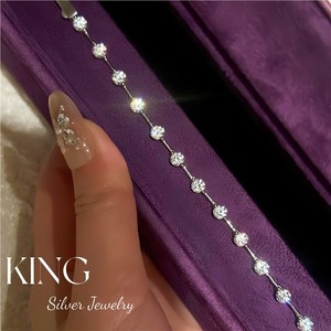 สร้อยข้อมือคริสตัลประดับเพชรเทียม King Silver Jewelry สำหรับผู้หญิง สวมใส่ได้ทุกวัน - Product Image 1