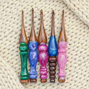 Premium Resin And Wooden <b>Crochet</b> <b>Hooks</b> Ergonomic Design Smooth Surface Perfect For Yarn Knitting DIY Crafts And Handmade Project - Product Image 5