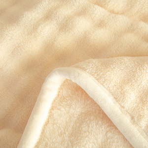 Couverture en flanelle en gros pour la maison et le bureau, couverture douce en fausse fourrure <span class=keywords><strong>de</strong></span> lapin pour la sieste, couverture <span class=keywords><strong>de</strong></span> climatisation en flanelle polaire personnalisable - Product Image 5