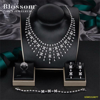 Parure de mariée Blossom CS en argent 925 plaqué rhodium, style Dubaï, avec longues pampilles, trèfle et zircon cubique, bijoux de mariage indiens, 4 pièces, vente en gros