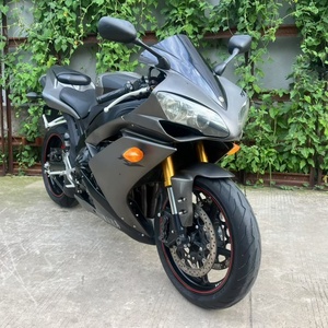 Motocicleta Deportiva Usada R1 con Motor de Gasolina de 4 Tiempos, Cilindrada de 1000cc, Velocidad de 80 km/h, Fabricada en Japón - Product Image 1