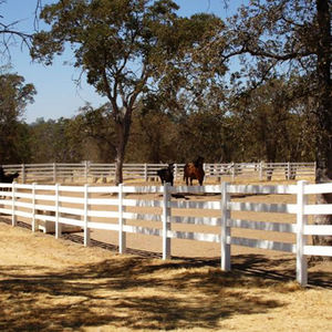 Cercado de PVC para <span class=keywords><strong>Caballos</strong></span> de Carreras, Recubrimiento de PVC para Caballerizas, Cercado de Plástico Negro para <span class=keywords><strong>Caballos</strong></span> - Product Image 2