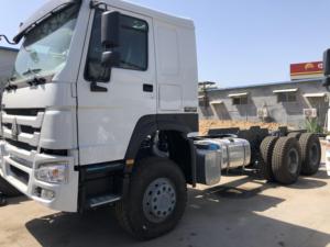 Camión Tractor Logístico Usado Sinotruk Euro2 Diésel 6X4 con Volante a la Izquierda, HOWO de 10 Ruedas, Capacidad de Carga de 21-30T, 371hp, Cámara Trasera de 360° - Product Image 2