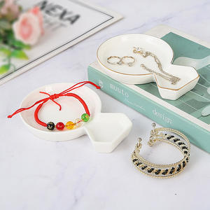 Piring Perhiasan Porselen Putih Bentuk Kotak Enam Sisi Gaya Klasik, Nampan Keramik untuk Hari Valentine, Hari Ibu, Perhiasan, Gelang, Cincin - Product Image 2