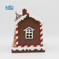 Figurine de maison en résine en forme de maison de pain d'épices, maison de Noël décorée de bonbons avec bonhomme en pain d'épices, décoration de fêtes, approvisionnement en gros B2B