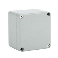 Boîtier Électrique Étanche en Aluminium IP66 de Petite Taille pour Extérieur avec Découpes Personnalisées pour Applications Électriques