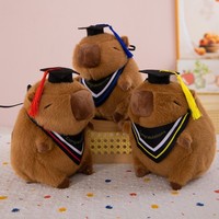 Nouvelle peluche Capybara Kapibala en forme de chapeau de médecin avec écharpe et nez de fraise, rembourrage en coton PP, 31-50cm, pour le commerce transfrontalier