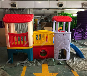 El pequeño prodigio <span class=keywords><strong>Club</strong></span> Playhouse Niños juguete de plástico patio interior - Product Image 2