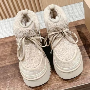 Botas de Nieve Térmicas de Invierno de Lujo Unisex de Diseñador de Moda, Botas Uggs Personalizadas Genuinas con Forro de Lana y Cuero Genuino - Product Image 5