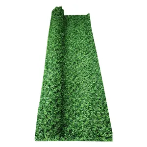 Long-Lasting Green Artificial Grass Wire Fence 40x40 Mesh Size Iron and PVC Coated Frame Renewable Sources with Certification