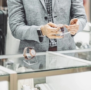 <span class=keywords><strong>Acrylic</strong></span> trong suốt Máy tính để bàn đồng hồ hiển thị đứng trang trí nhà hiện đại quảng cáo bán lẻ đánh bóng để lưu trữ thuận tiện - Product Image 6